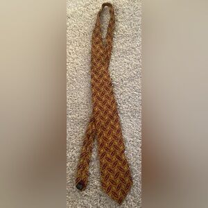 Abercrombie & Fitch Red and Yellow Patterned Tie